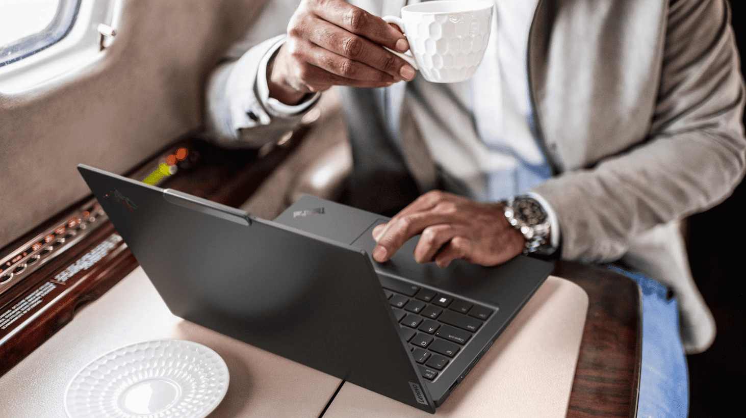 Lenovo AI PC新品現身CES大展！